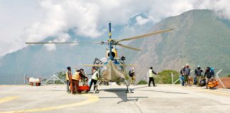 À quel point les hélicoptères sont-ils sûrs? - loin
