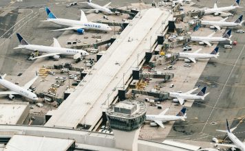 Alors que United annule les vols, est-il sûr de voler de Newark?
