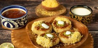 Mewa Aloo Tikki with Ajneer Chutney ( Image courtesy ITC Windsor Bengaluru)