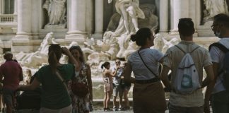 Que savoir du sentiment anti-américain en voyageant
