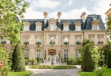21 Best Boutique + Luxury Hotels à Paris pour réserver
