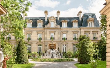 21 Best Boutique + Luxury Hotels à Paris pour réserver
