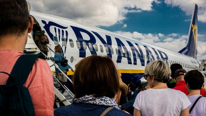 Ryanair n'acceptera que des laissez-passer numériques à partir de novembre. Ryanair n'acceptera que des laissez-passer numériques à partir de novembre. Voici ce que les voyageurs doivent savoir