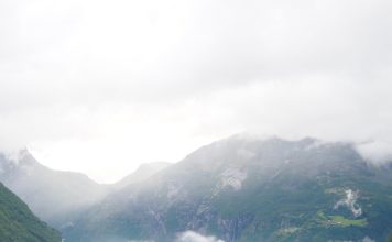 Votre guide de croisière dans les fjords norvégiens ! Cruising the Norwegian Fjords