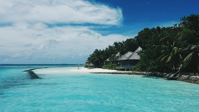 Les Maldives interdisent de fumer à tous les jeunes, y Les Maldives interdisent de fumer à tous les jeunes, y compris les touristes. Voici ce que les voyageurs doivent savoir