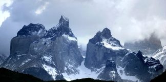 Les décès lors de randonnées en Patagonie soulèvent des questions urgentes sur la sécurité dans le parc national Torres del Paine

