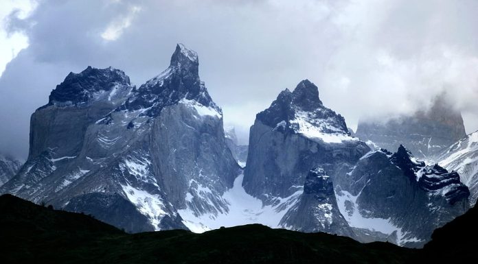 Les décès lors de randonnées en Patagonie soulèvent des questions urgentes sur la sécurité dans le parc national Torres del Paine
