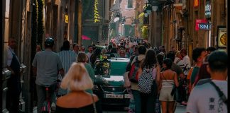 L'Espagne inflige une amende de 65 millions d'euros à Airbnb : pourquoi le gouvernement réprime les locations illégales
