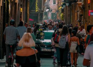 L'Espagne inflige une amende de 65 millions d'euros à Airbnb : pourquoi le gouvernement réprime les locations illégales
