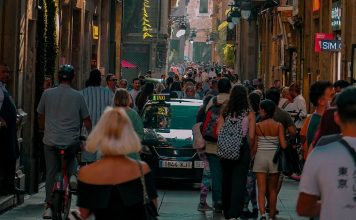 L'Espagne inflige une amende de 65 millions d'euros à Airbnb : pourquoi le gouvernement réprime les locations illégales
