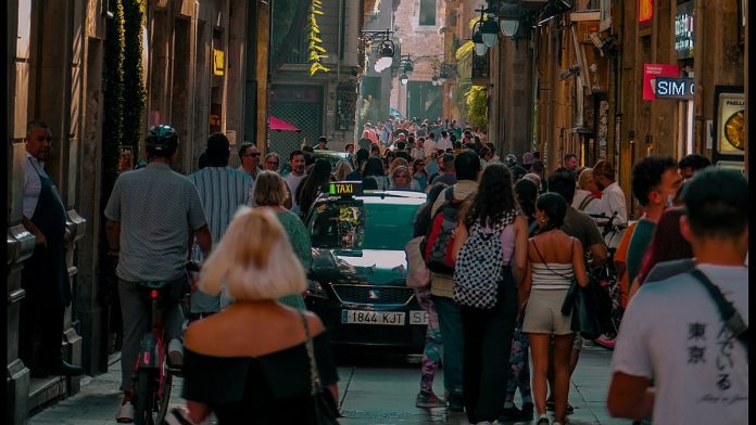 L'Espagne inflige une amende de 65 millions d'euros à Airbnb : pourquoi le gouvernement réprime les locations illégales
