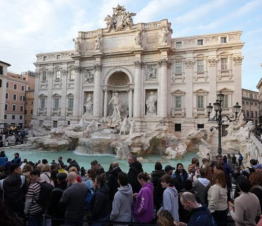 L'année prochaine, les touristes romains devront payer pour s'approcher de la fontaine de Trevi
