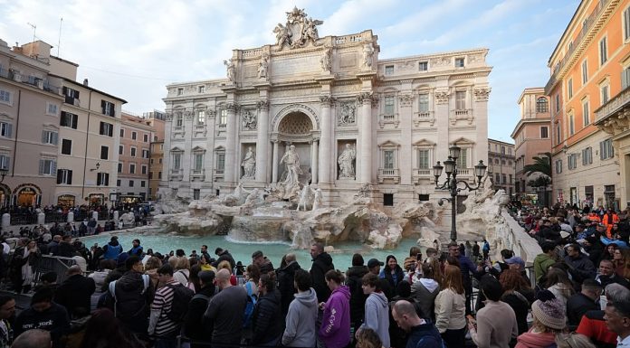 L'année prochaine, les touristes romains devront payer pour s'approcher de la fontaine de Trevi
