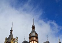 Château de Peles : à quoi ressemble la visite du véritable château d'un prince de Noël
