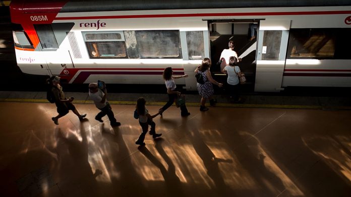 La grève des trains en Espagne annulée grâce à un La grève des trains en Espagne annulée grâce à un accord conclu avec le gouvernement