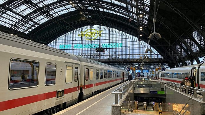 Les trains, tramways et bus sont perturbés dans toute l'Allemagne alors que des grèves de 48 heures commencent vendredi

