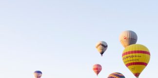 Montgolfière en Cappadoce, Turquie Montgolfière en Cappadoce, Turquie
