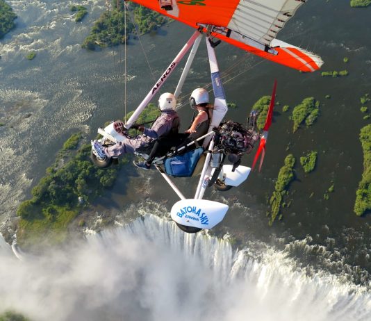 Survoler les chutes Victoria en ULM brooke