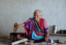 Elderly Woman Cooking a dish in the home. Courtesy: Ankit Rainloure, Pexels