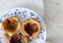 La meilleure recette de Pastel de Nata (tartelettes portugaises) Portuguese Tarts Recipe